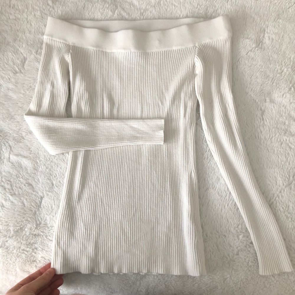 GUESS ribbed of the shoulder top